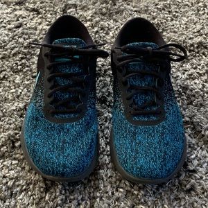 Black/Blue Gym Sneakers